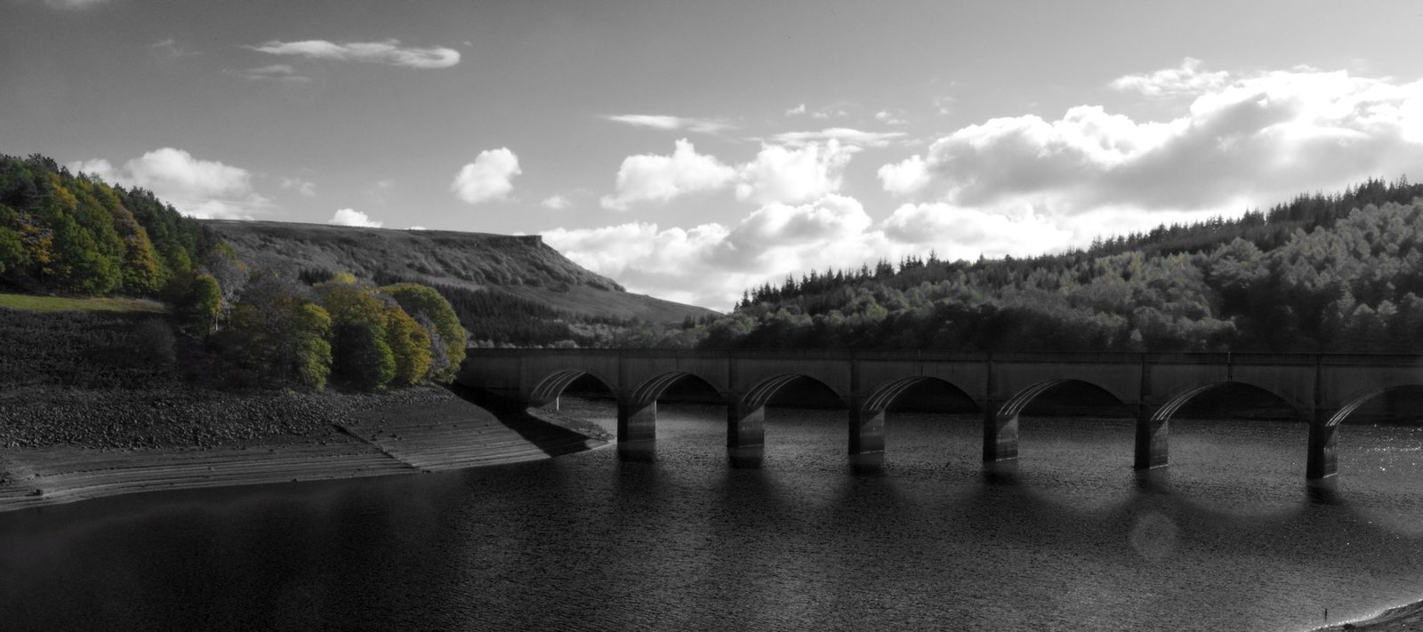 ladybower_001.jpg